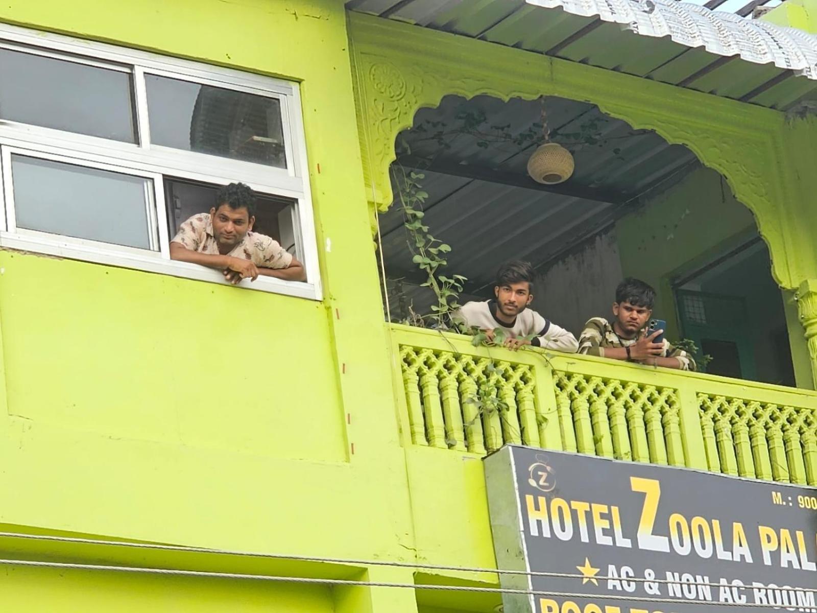 Hotel Zoola Palace 布什格尔 外观 照片